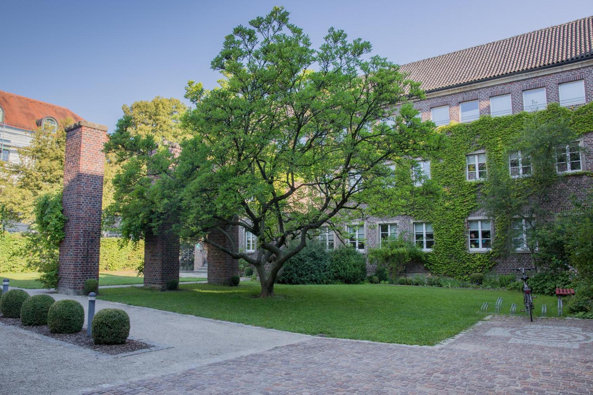Bildungs- Und Gaestehaus Pallotti Haus Freising Hotel ภายนอก รูปภาพ